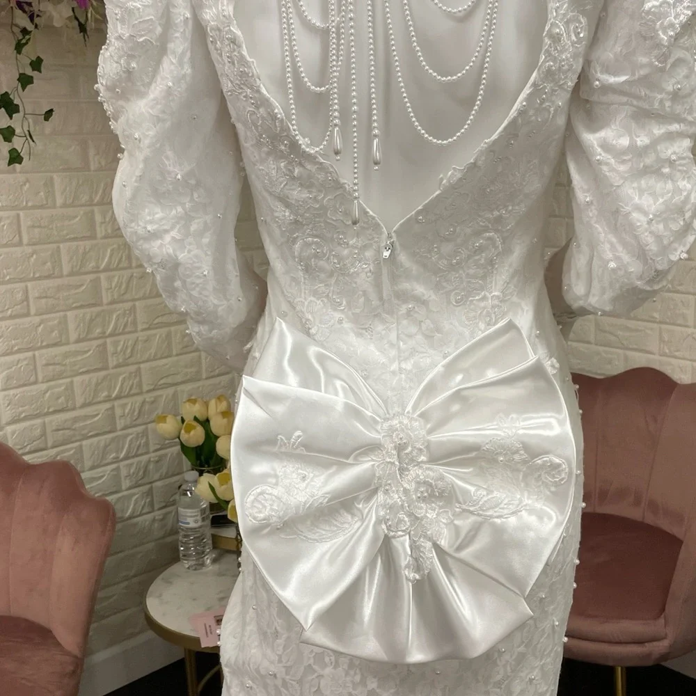 Vintage Pearl Wedding Gown - Picture 4 of 8